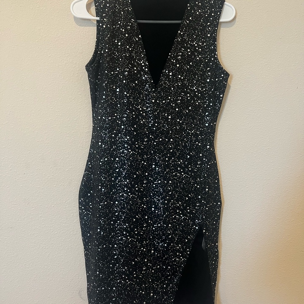 Elegant Black and White Speckled Dress